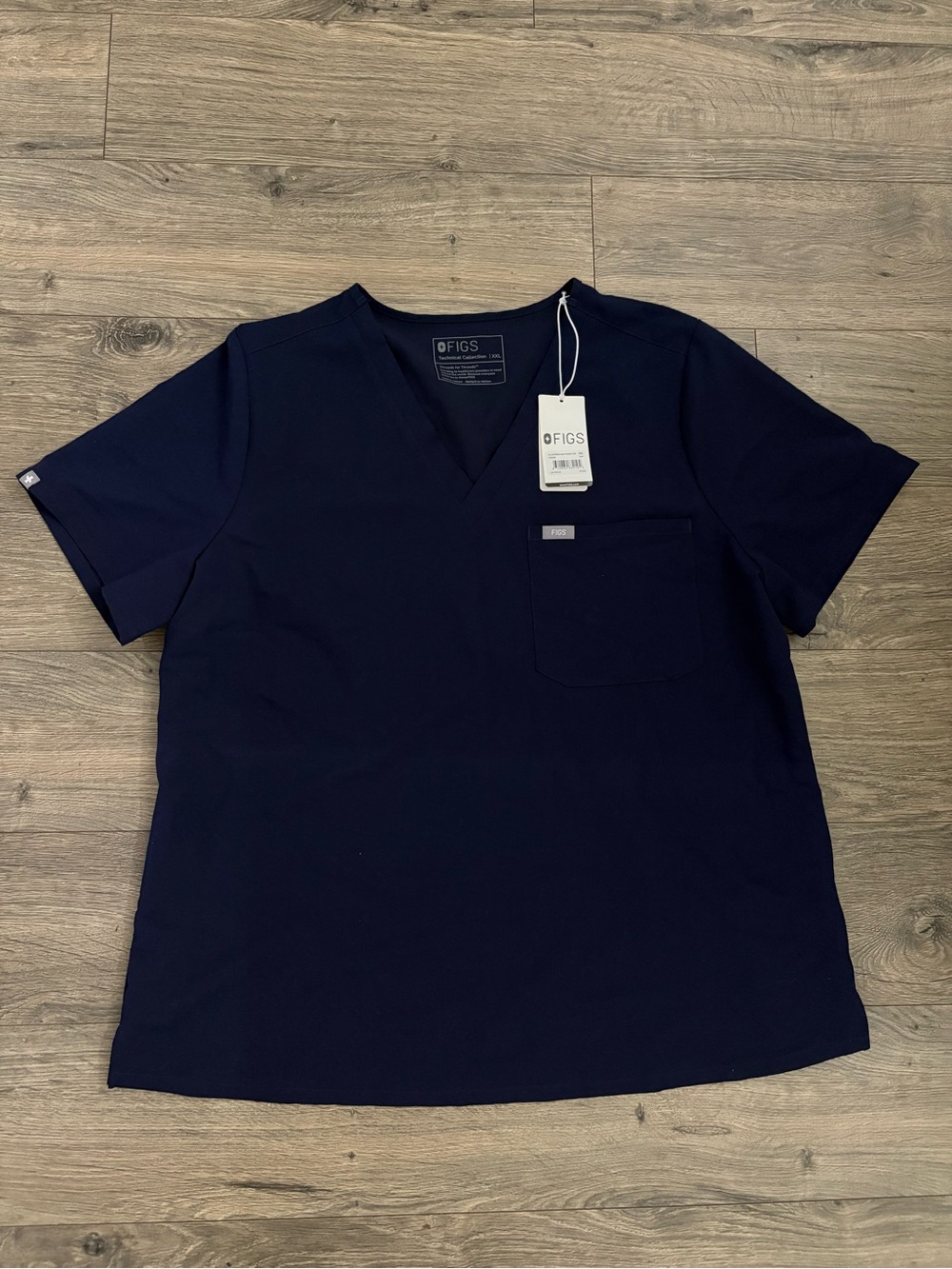 Figs Navy Catarina Scrub Top NWT